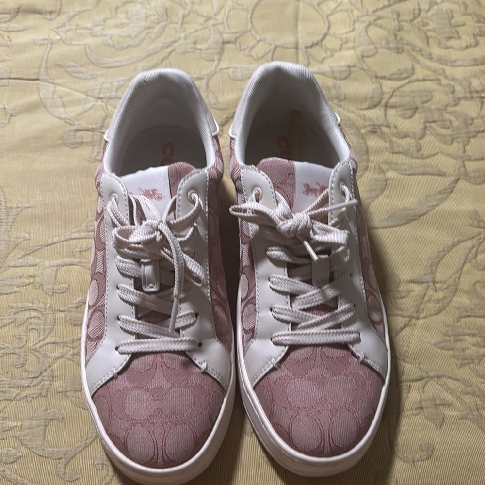 Coach logo sneakers size 9
